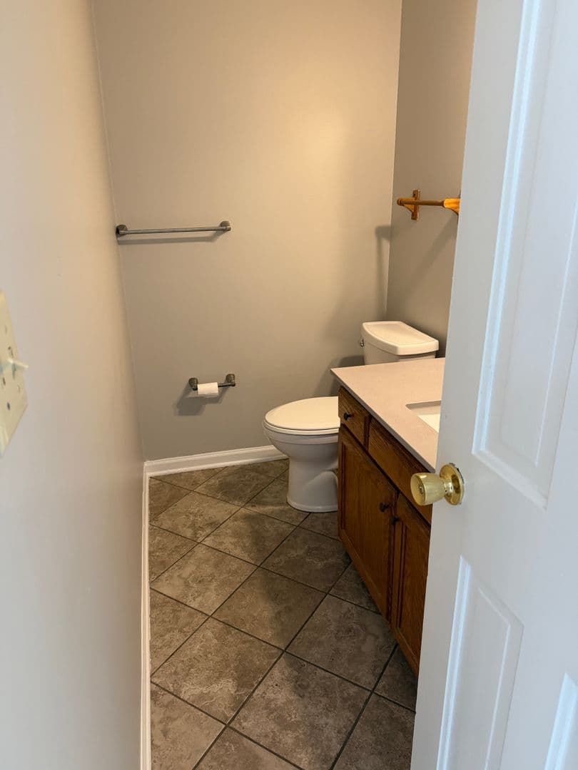 Columbus Apartment: 3285-3287 Kilwinning Pl