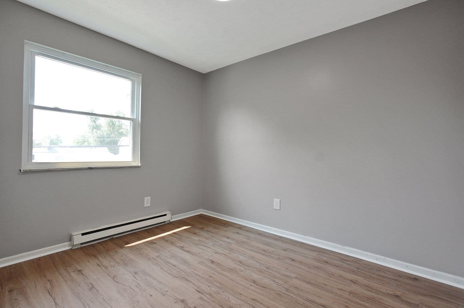 Columbus Townhome: 2209 Clarendon Ln
