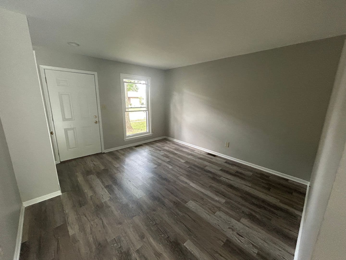 Columbus Apartment: 3285-3287 Kilwinning Pl