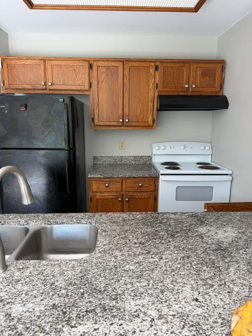 Columbus Apartment: 3285-3287 Kilwinning Pl