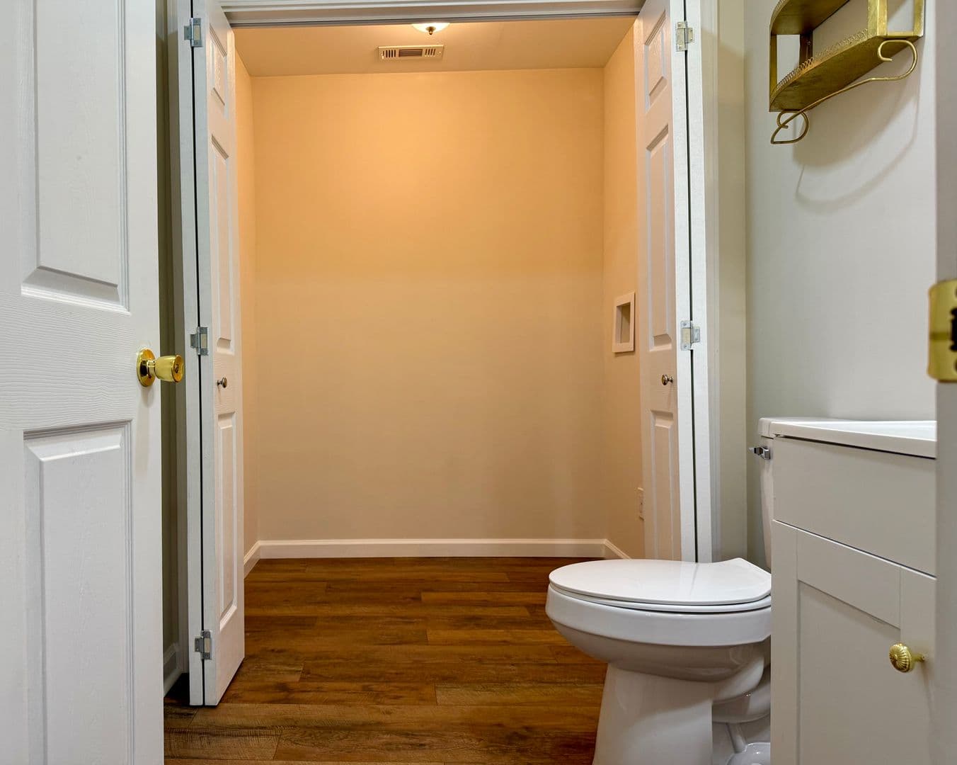 Rome Apartment: Nelson Residential Property