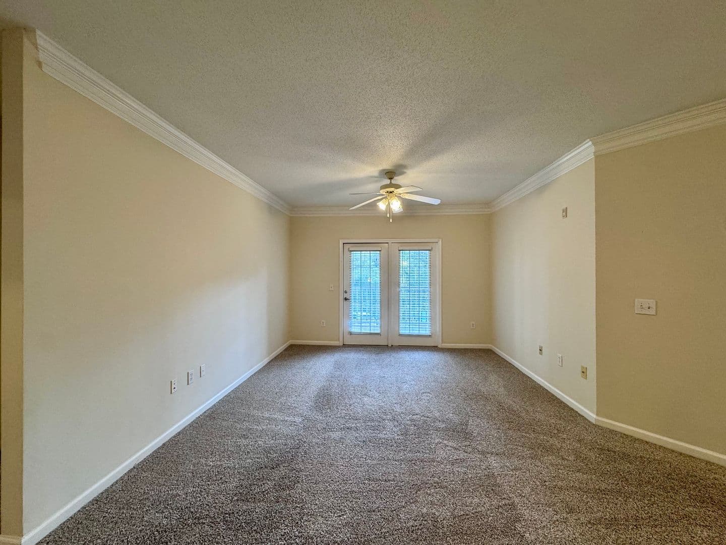 Rome Apartment: Claridge Drive