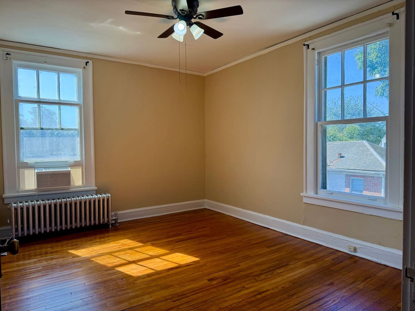 Rome Apartment: 203 E 4th St, 313 E. 2nd Ave