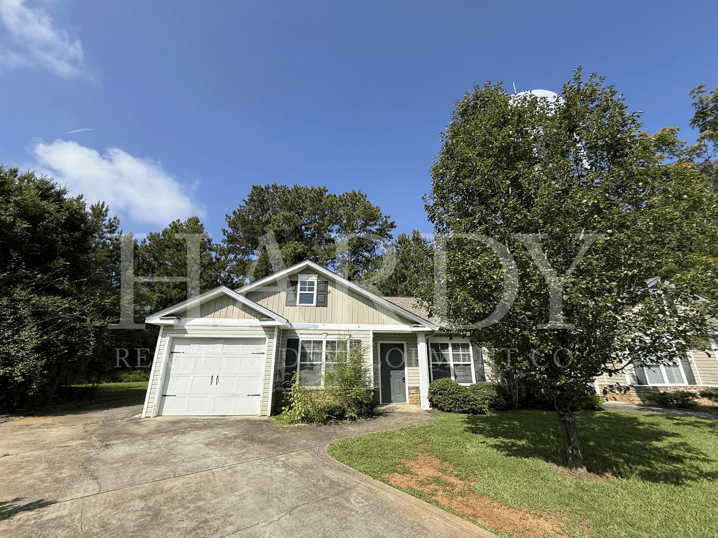 Rome Apartment: 10-12 Chesney Drive