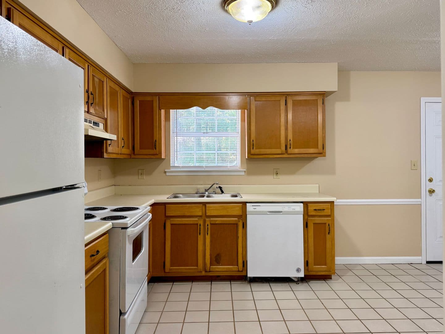 Rome Apartment: 406,407,408, 409,410,411 Leafmore Rd ea A-D