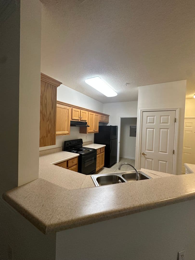 Rome Apartment: Claridge Drive