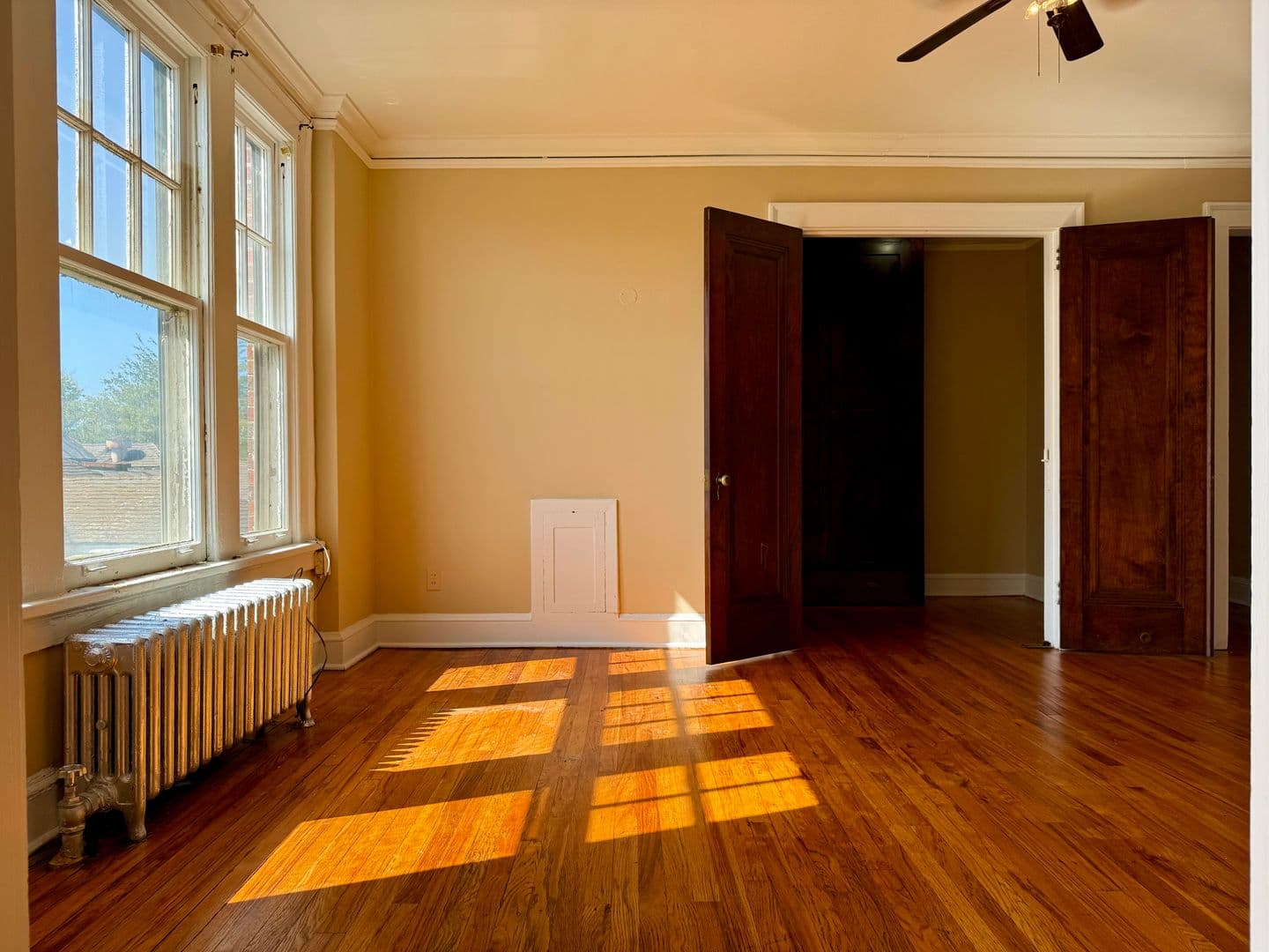 Rome Apartment: 203 E 4th St, 313 E. 2nd Ave