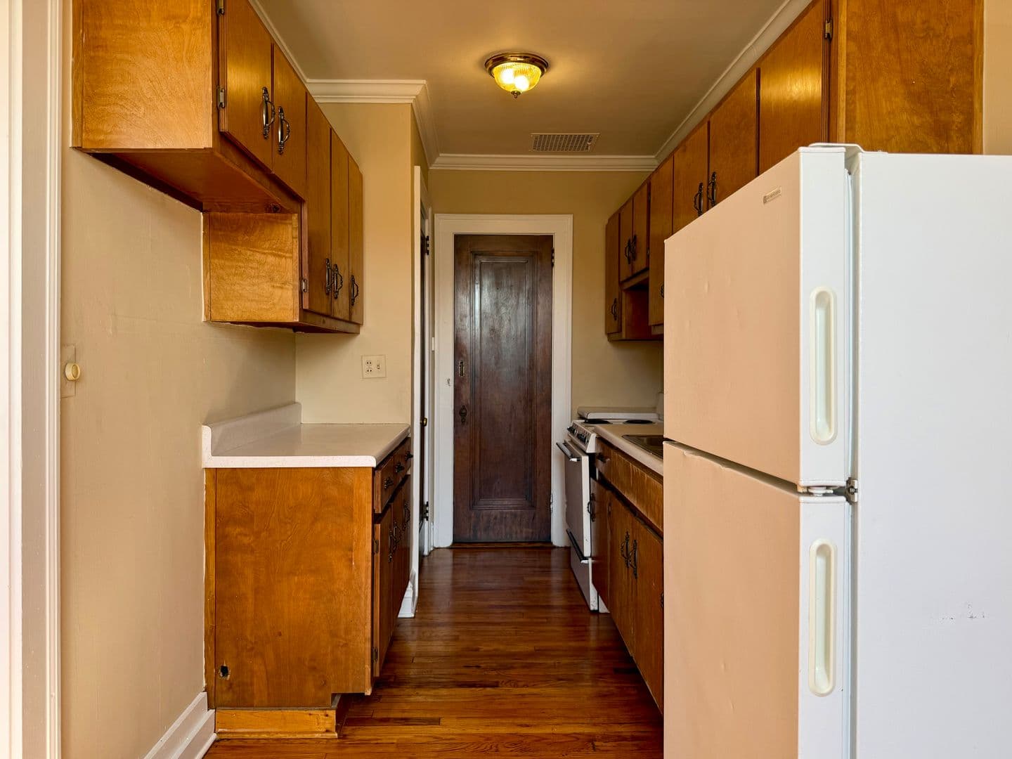 Rome Apartment: 203 E 4th St, 313 E. 2nd Ave
