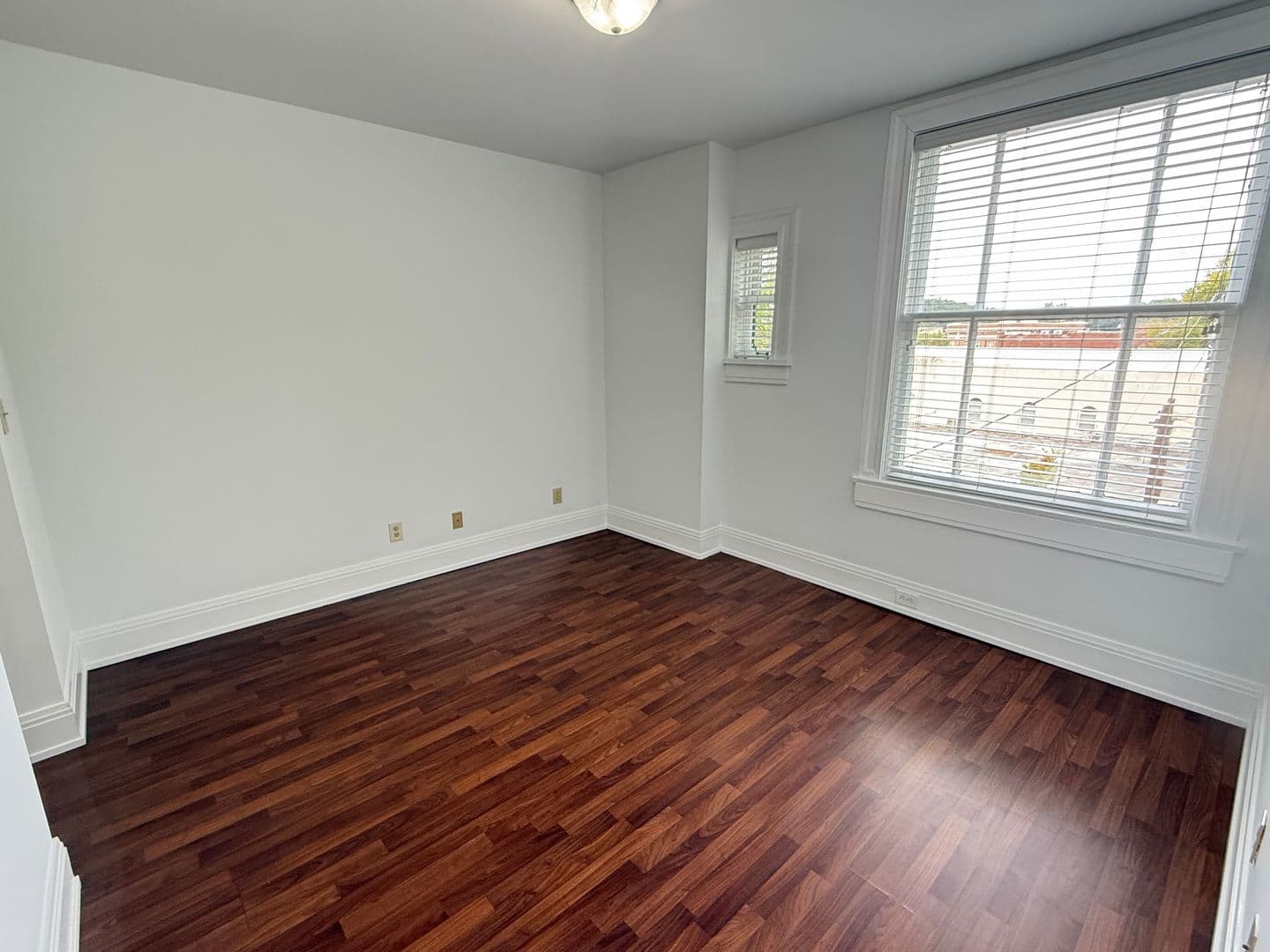 Rome Apartment: 436 Broad Street