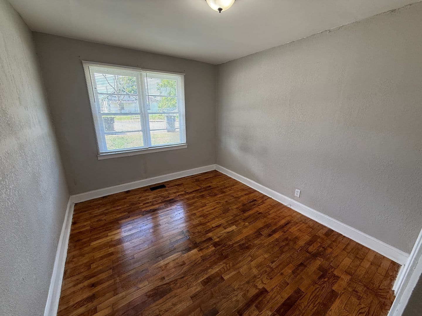 Cedartown Apartment: 309 A&B, & 317 Martin Luther King Jr Blvd