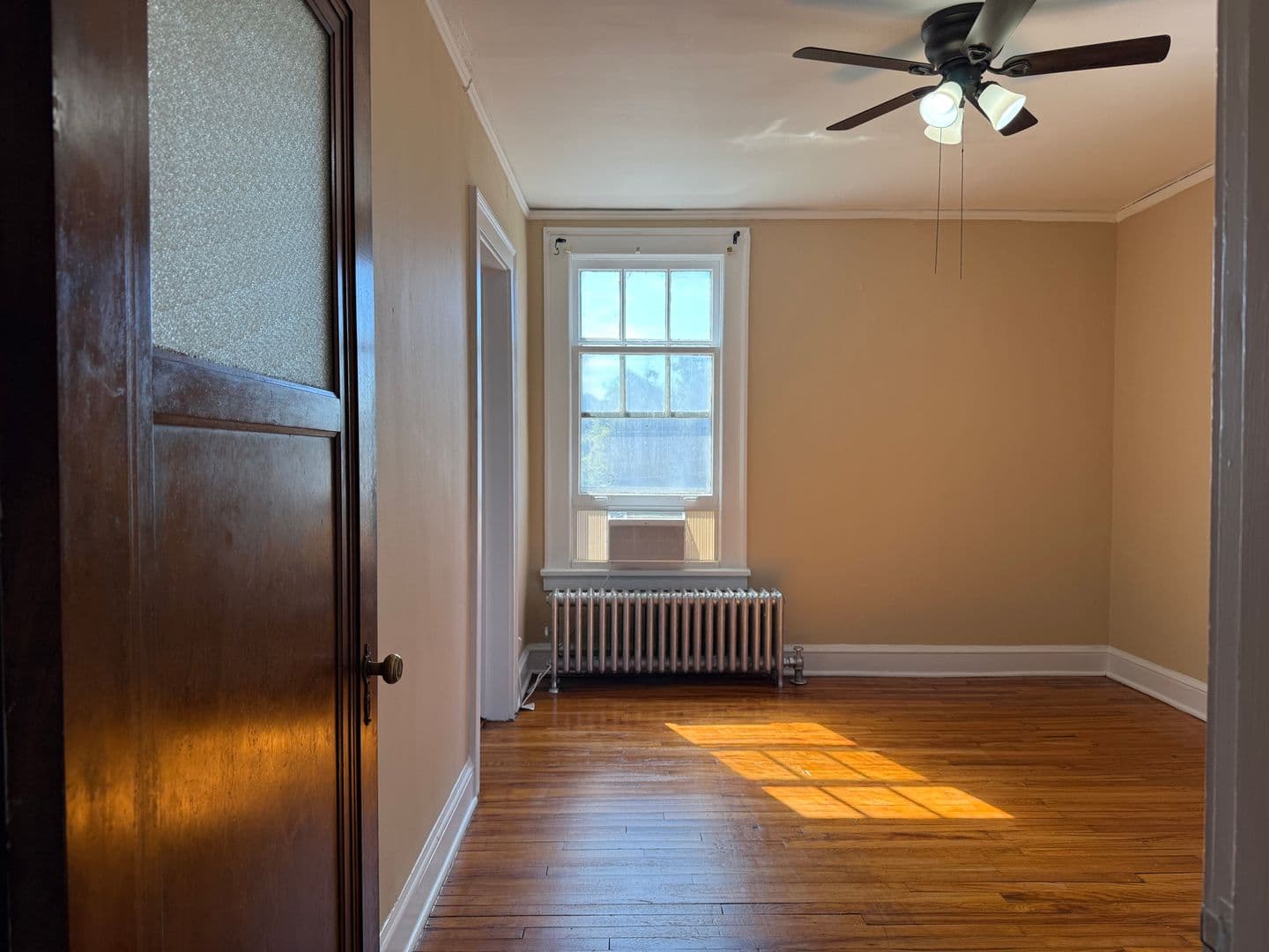 Rome Apartment: 203 E 4th St, 313 E. 2nd Ave