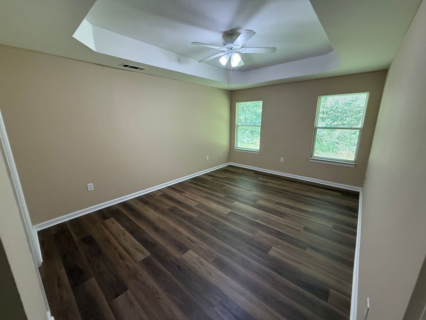 Rome Apartment: 10-12 Chesney Drive