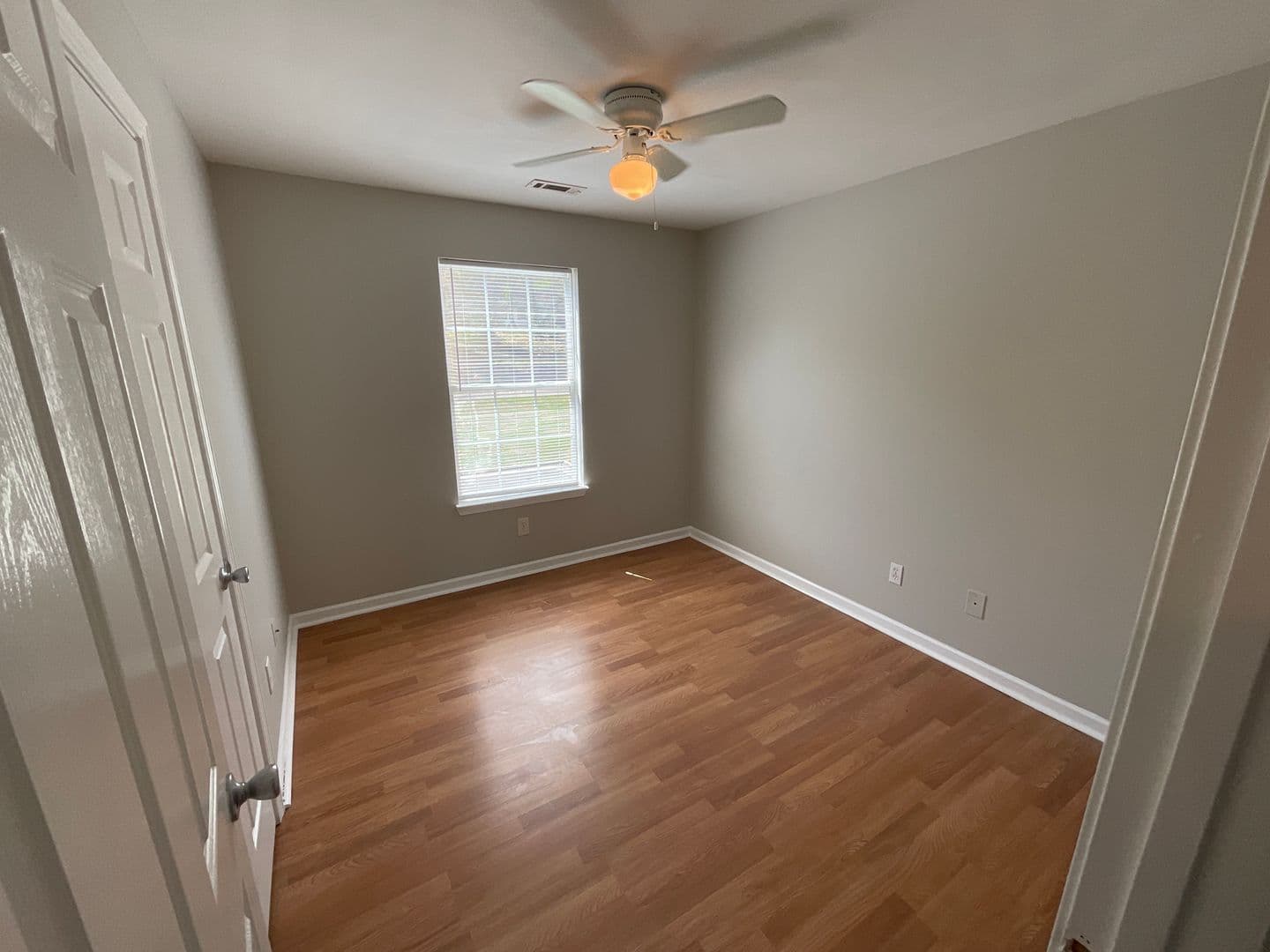 Silver Creek Apartment: 303, 305, 307, 309 Wax Rd SE