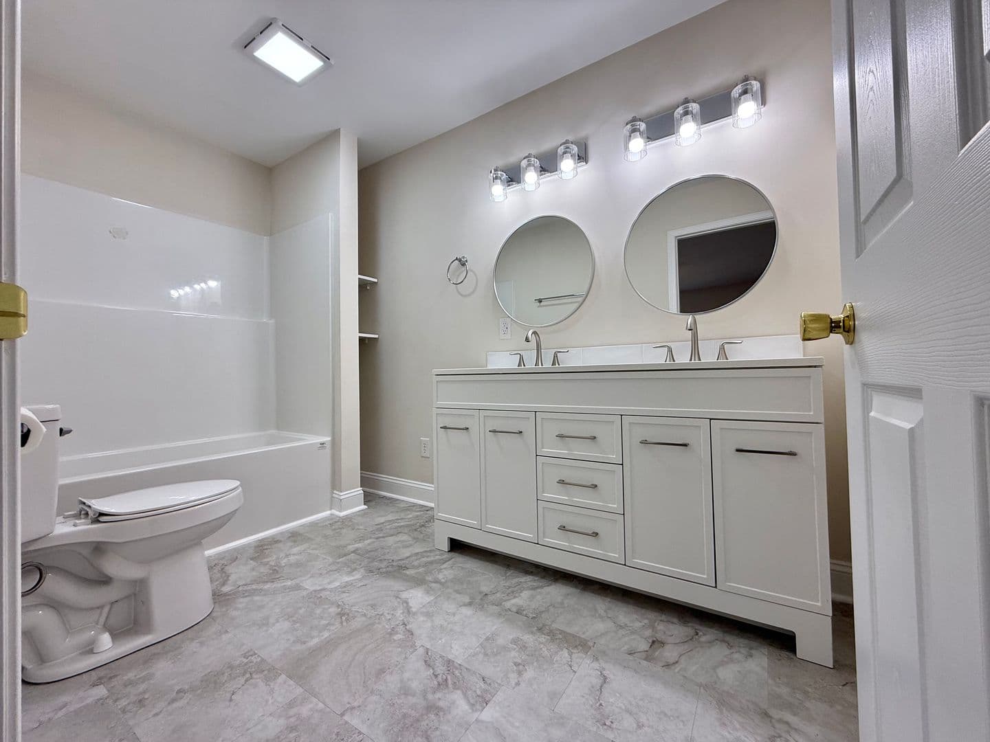 Rome Apartment: Nelson Residential Property