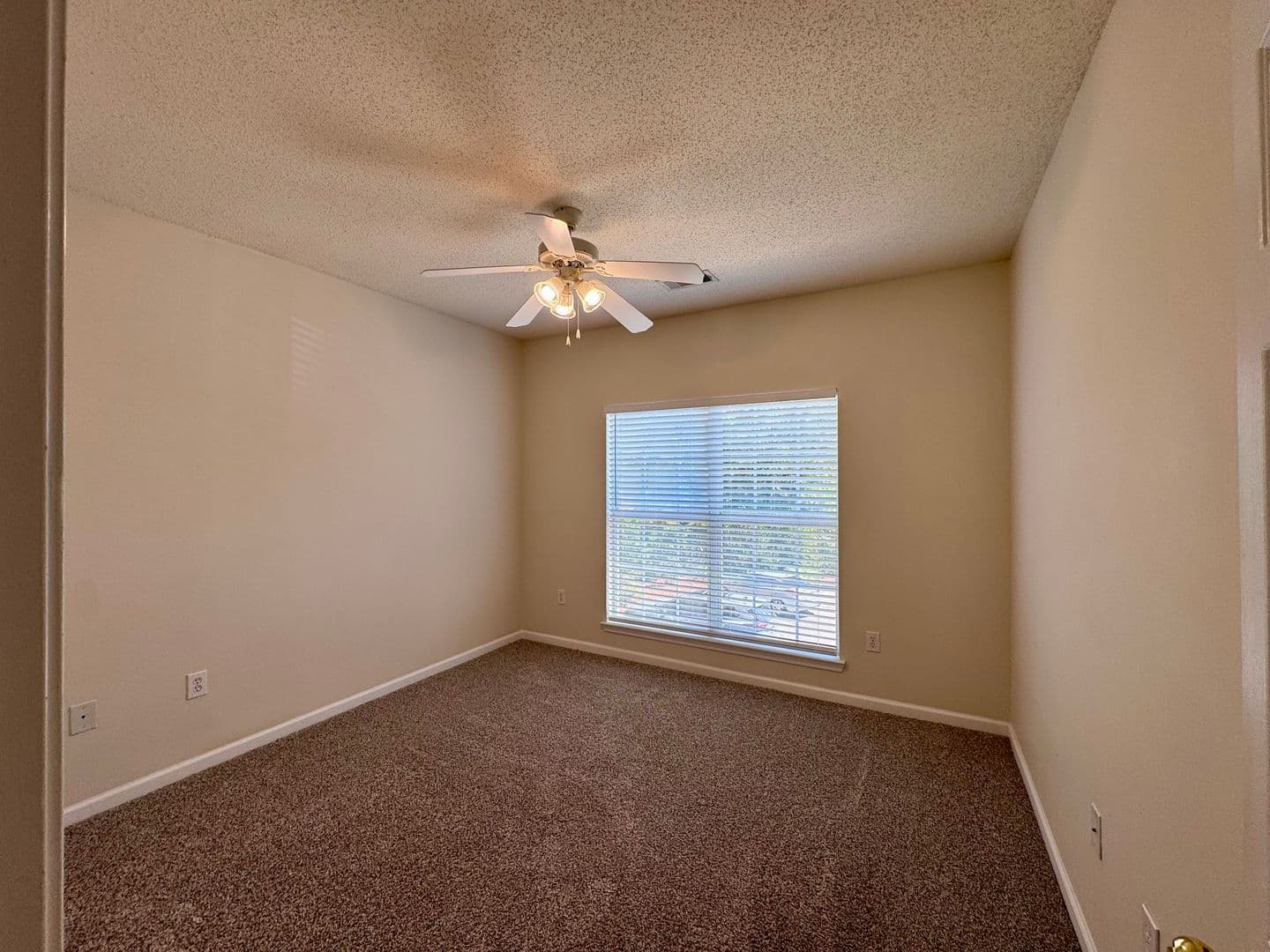 Rome Apartment: Claridge Drive