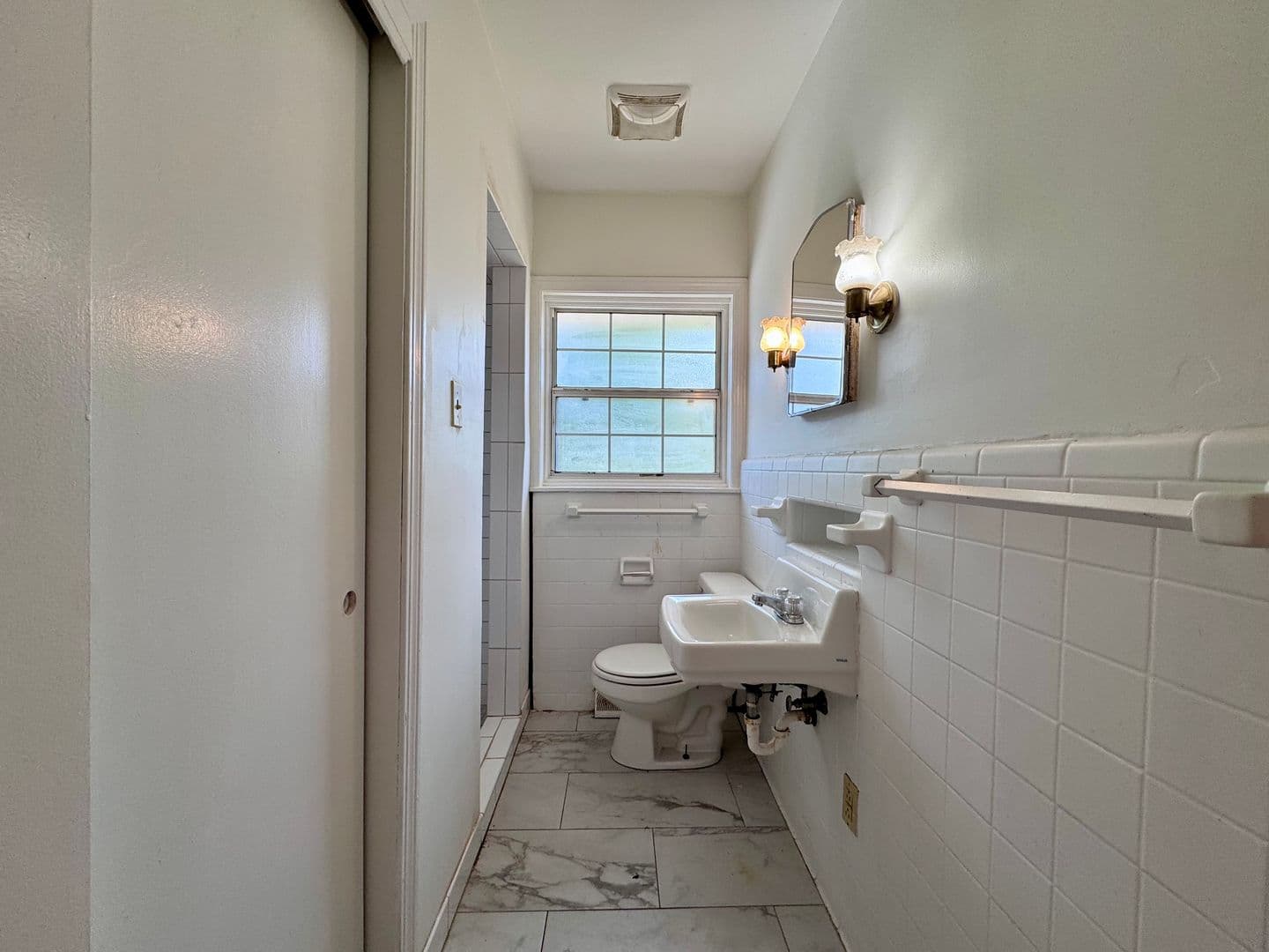 Rome House: 114 Lookout Cir SW -$200 off 1st Month's Rent