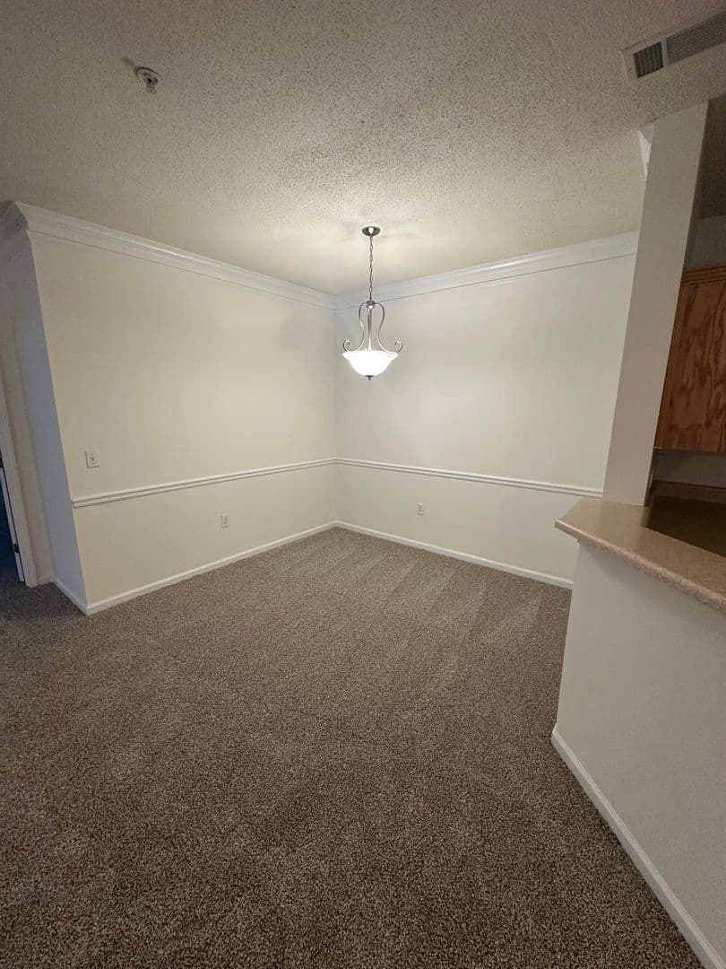 Rome Apartment: Claridge Drive