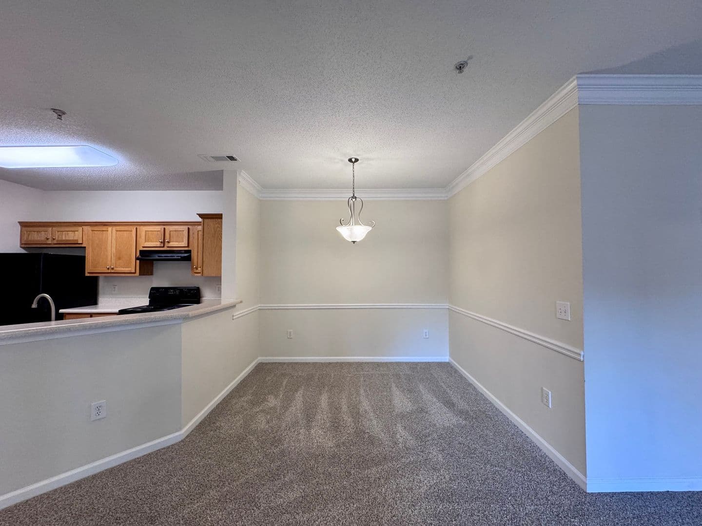 Rome Apartment: Claridge Drive