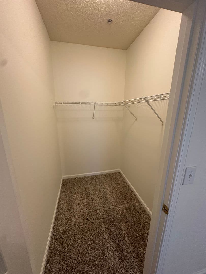 Rome Apartment: Claridge Drive
