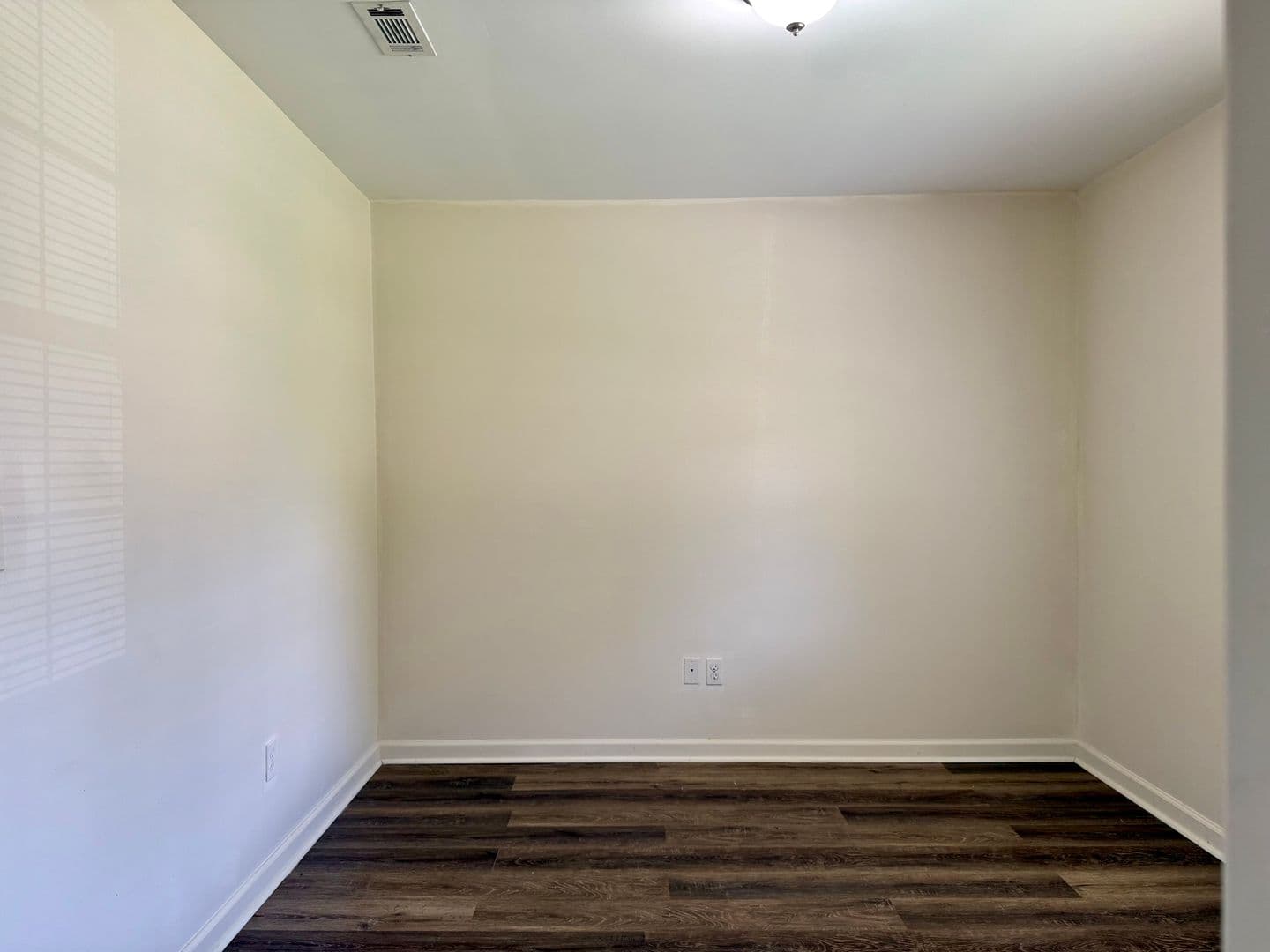 Rome Apartment: 49 A,B,C Bert Road