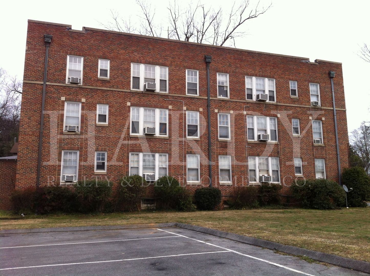 Rome Apartment: 203 E 4th St, 313 E. 2nd Ave
