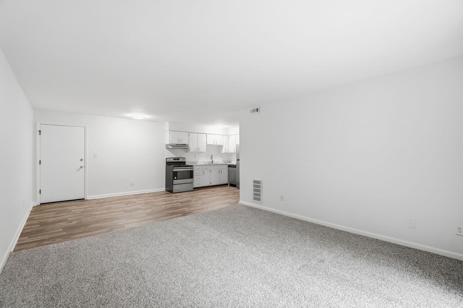 Centerville Apartment: 74 West Franklin Street