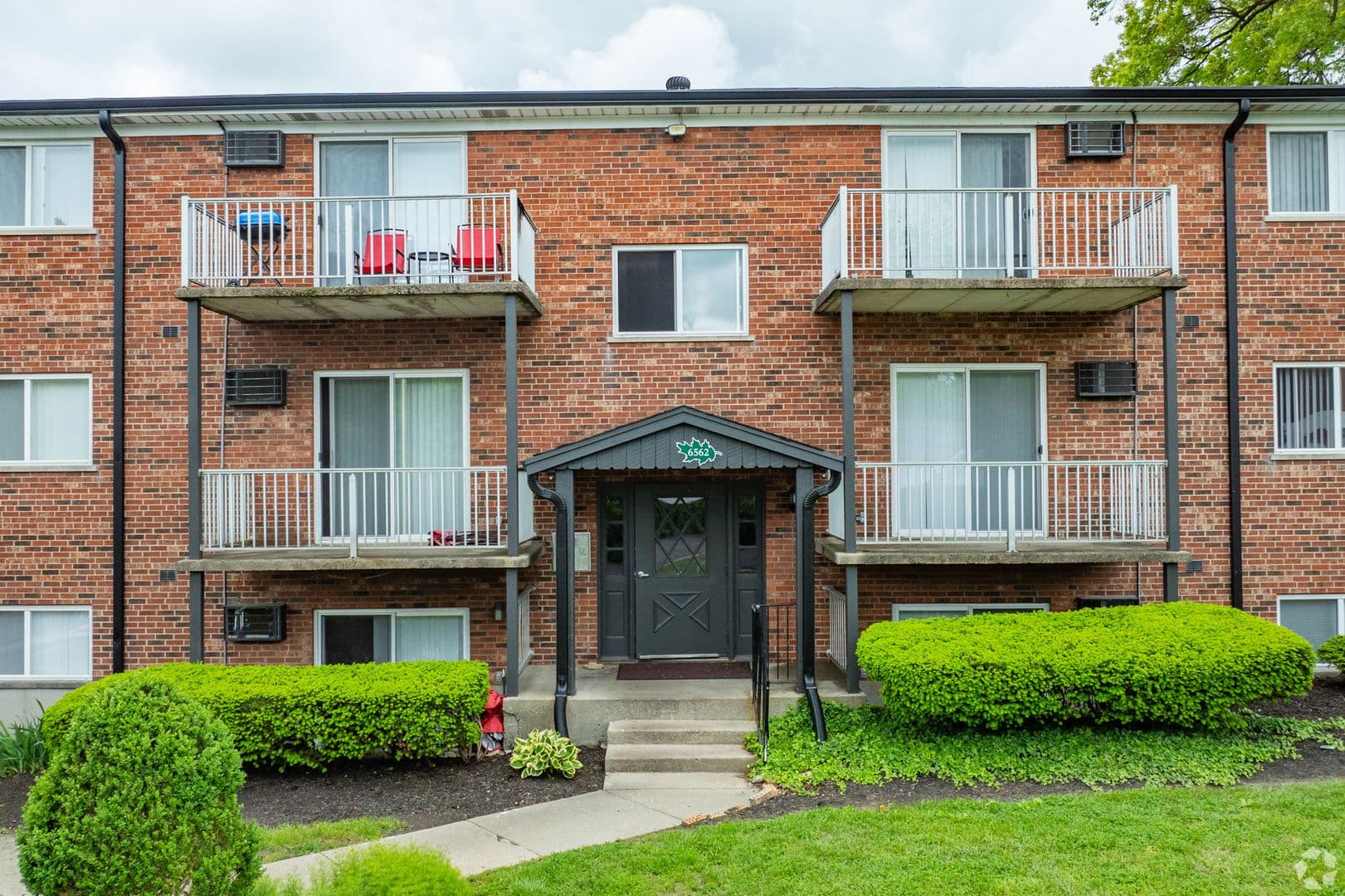Cincinnati Apartment: 6380 Cheviot Road