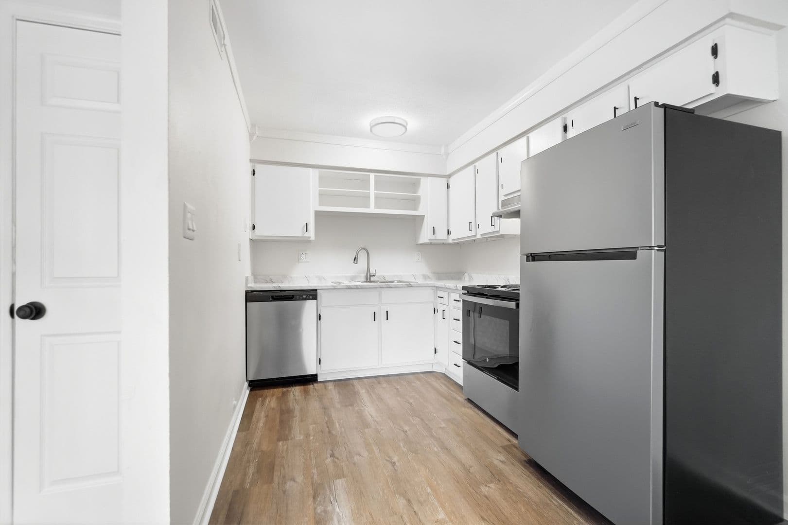 Centerville Apartment: 74 West Franklin Street