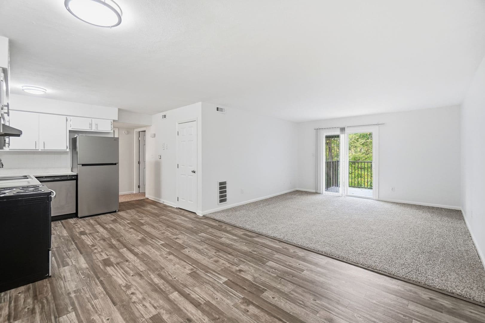 Centerville Apartment: 74 West Franklin Street