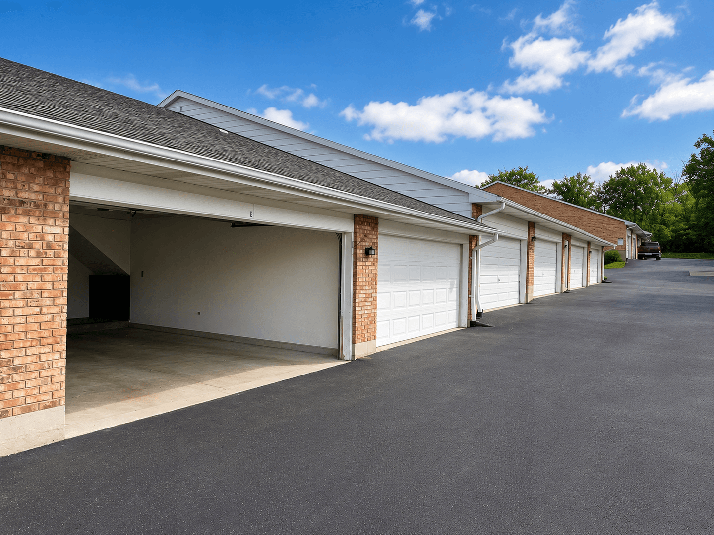 Miamisburg Apartment: 1504 Almedia Court