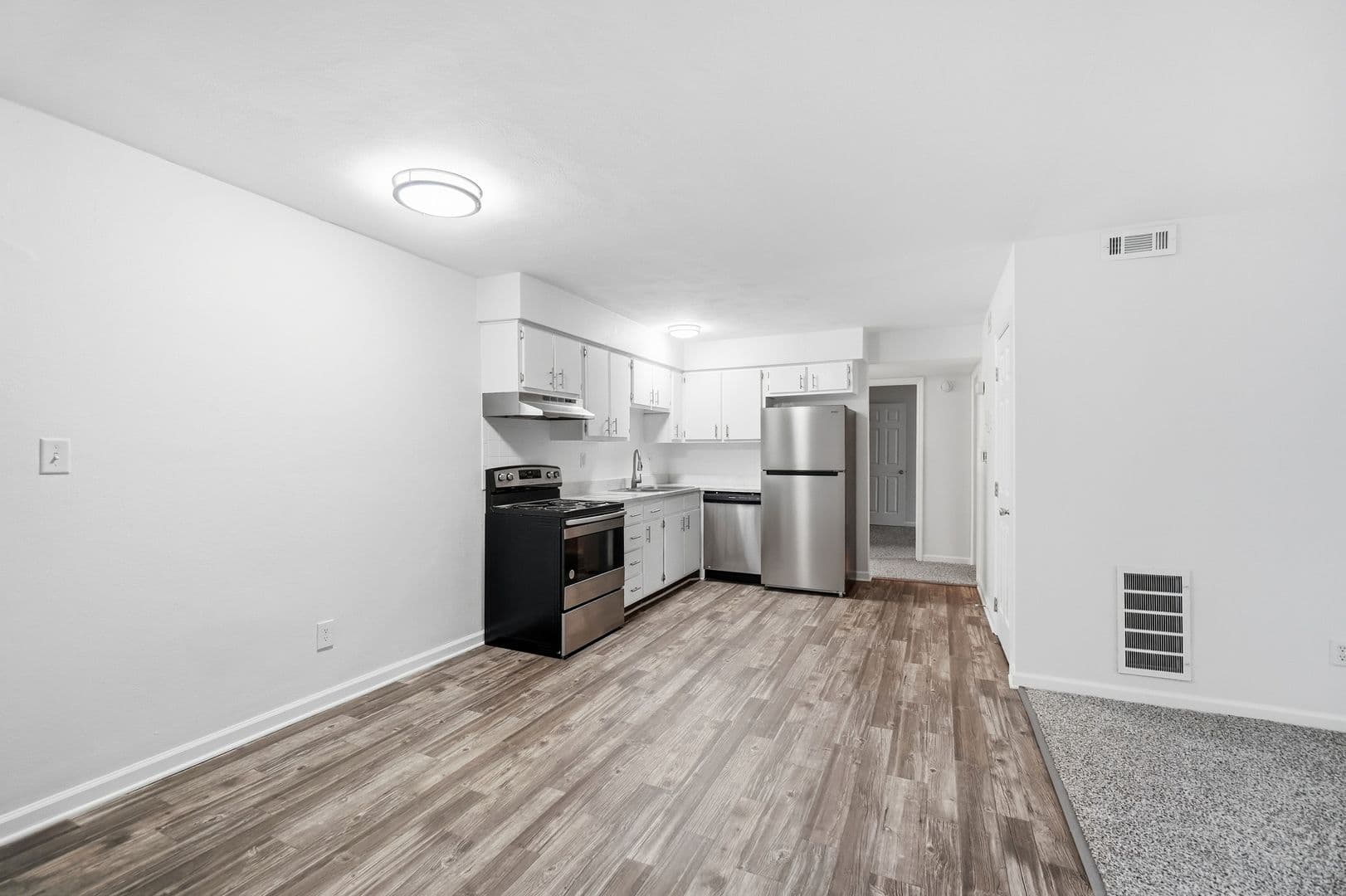 Centerville Apartment: 74 West Franklin Street