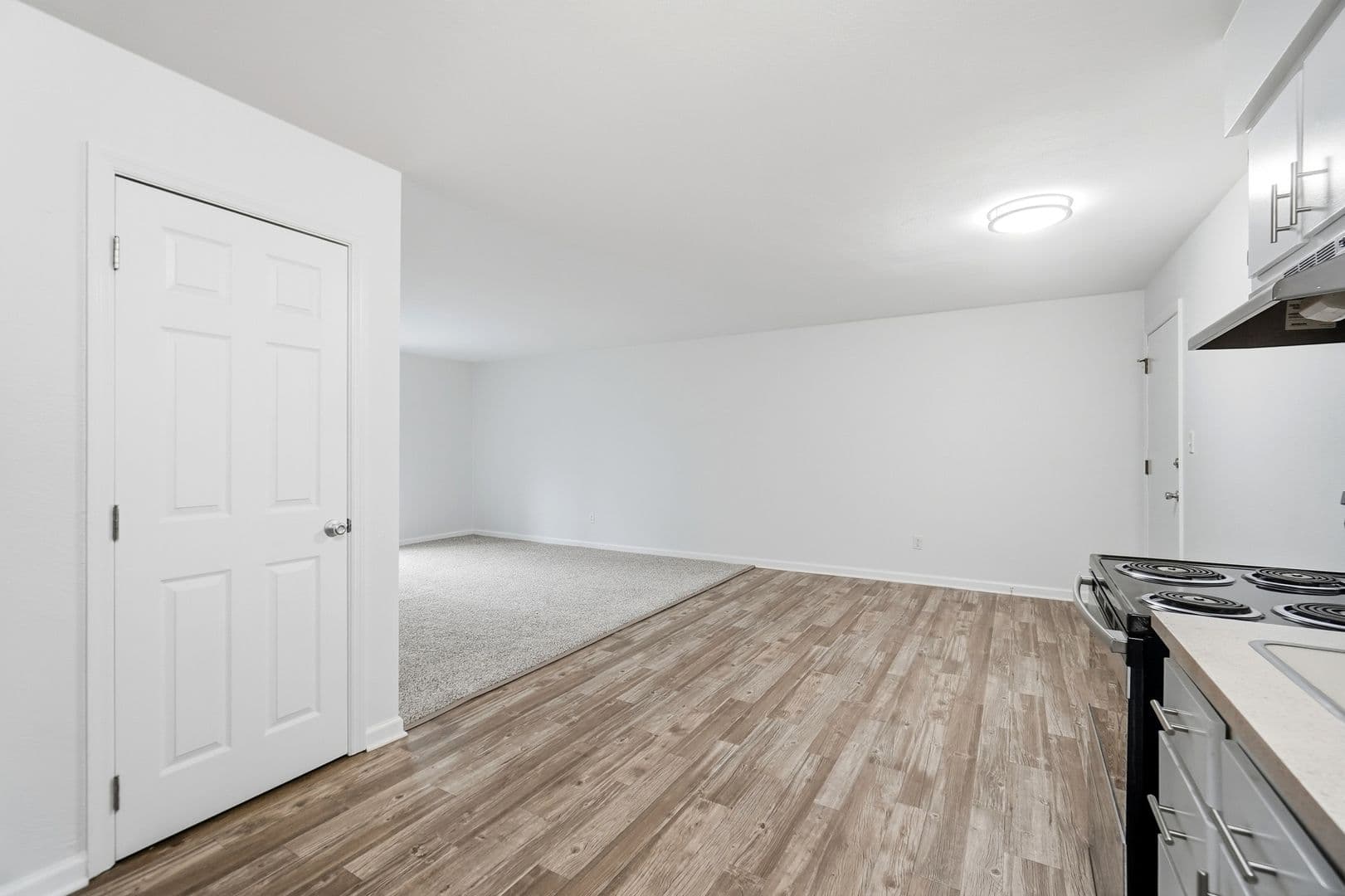 Centerville Apartment: 74 West Franklin Street