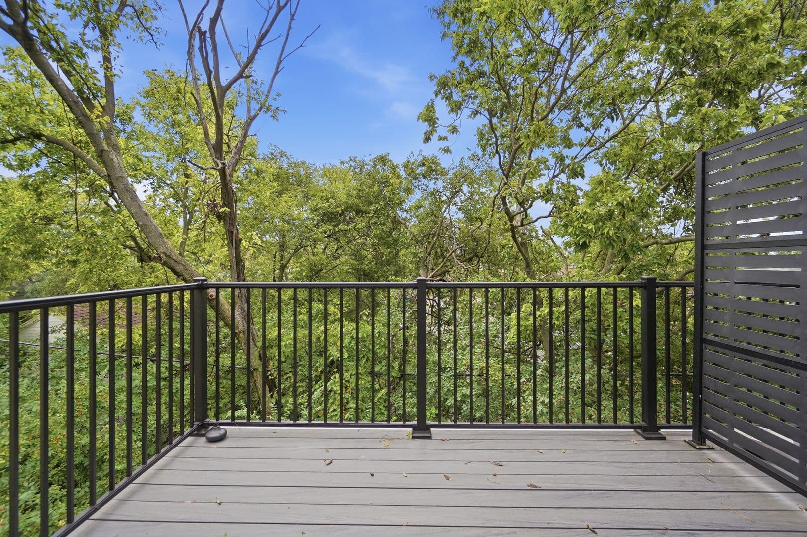 Centerville Apartment: 74 West Franklin Street