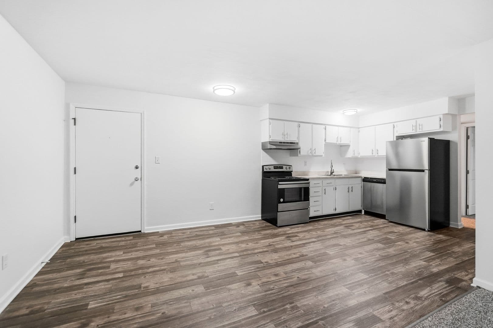 Centerville Apartment: 74 West Franklin Street