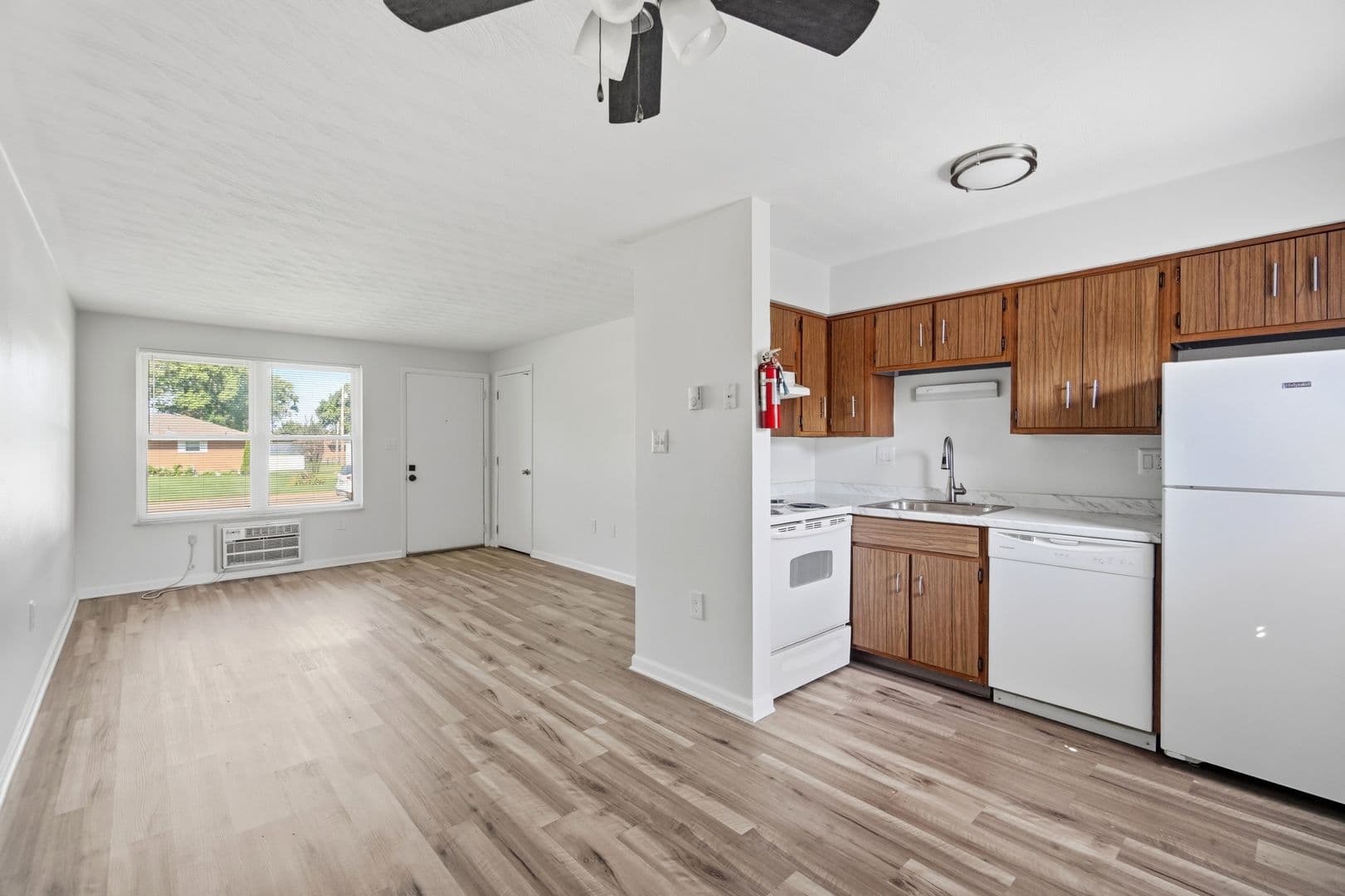 Miamisburg Apartment: 1504 Almedia Court