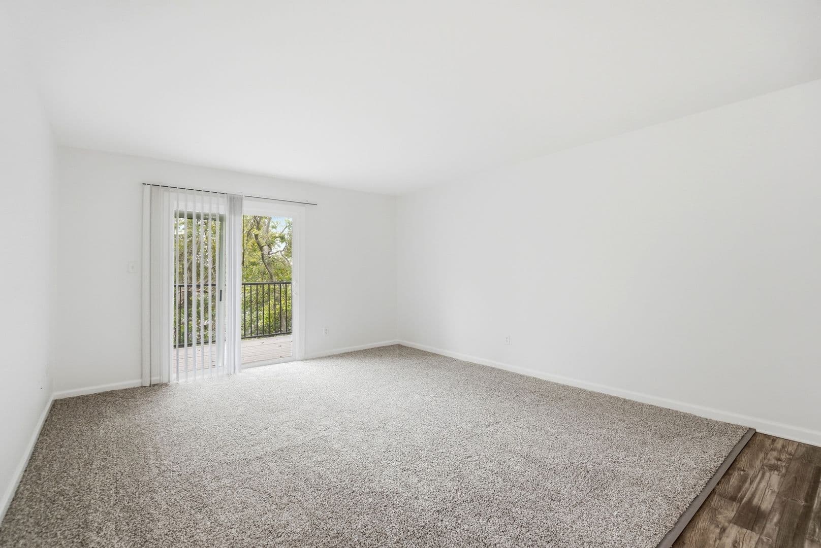 Centerville Apartment: 74 West Franklin Street
