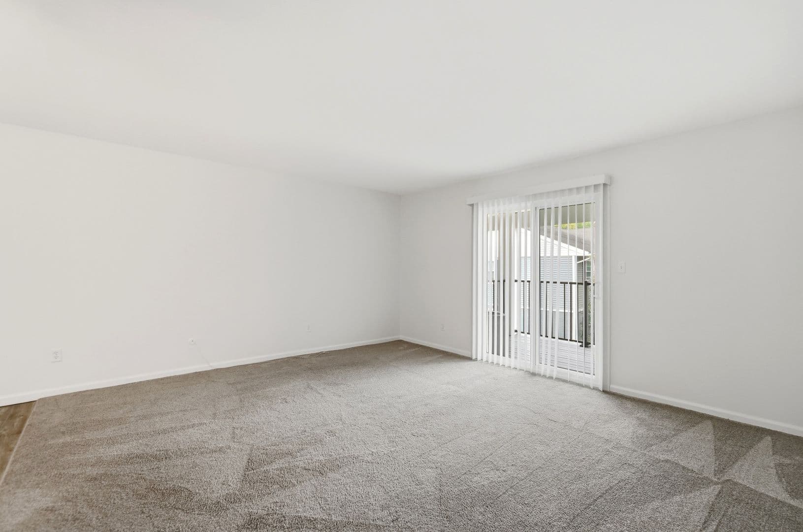 Centerville Apartment: 74 West Franklin Street