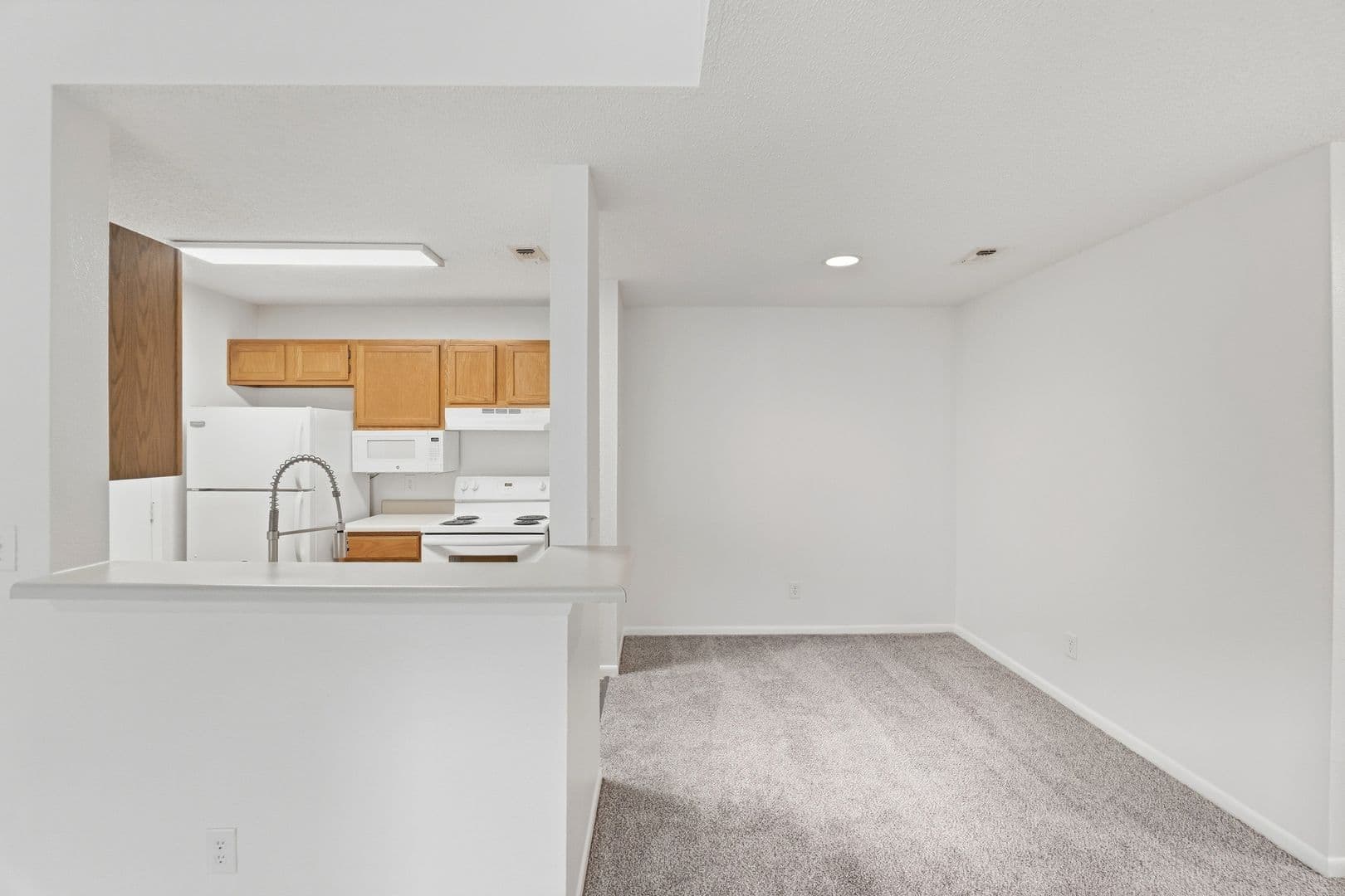 West Carrollton Apartment: 1735 Mars Hill Drive