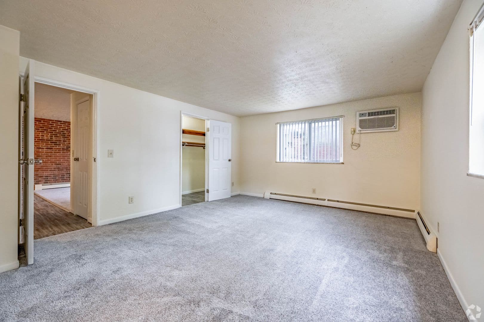 Cincinnati Apartment: 6380 Cheviot Road