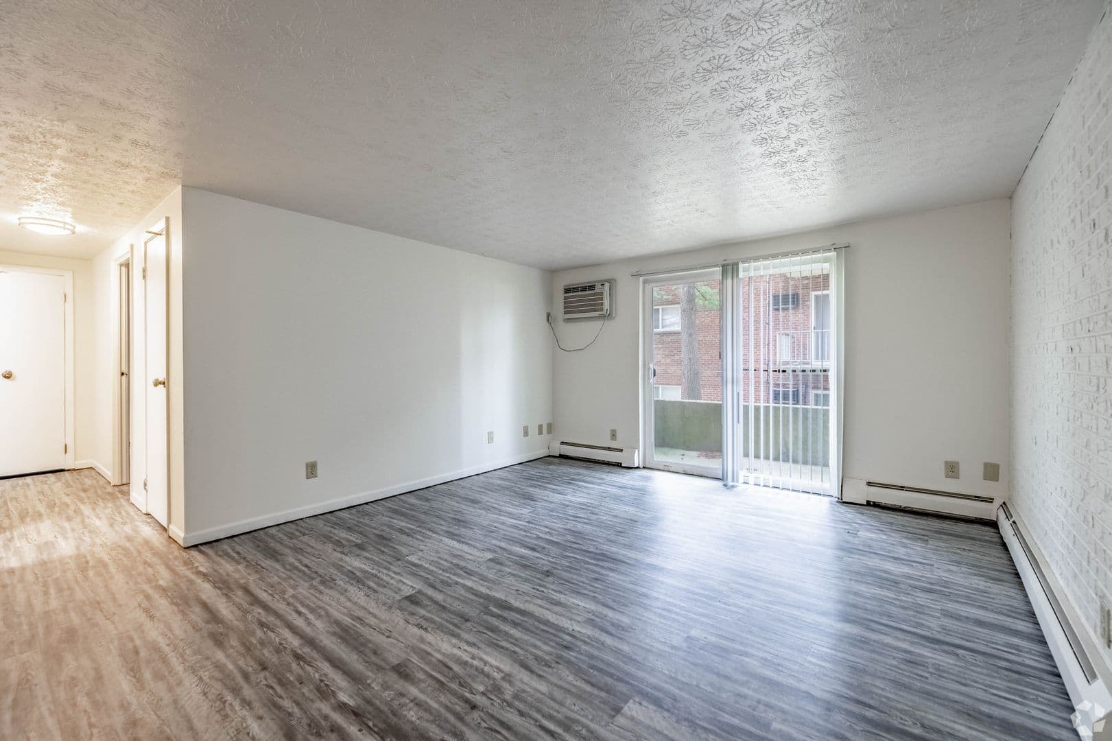 Cincinnati Apartment: 6380 Cheviot Road