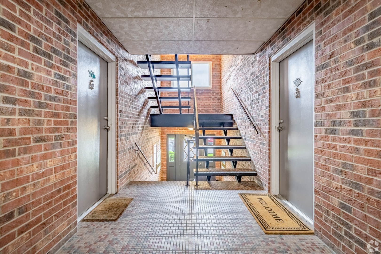 Cincinnati Apartment: 6380 Cheviot Road