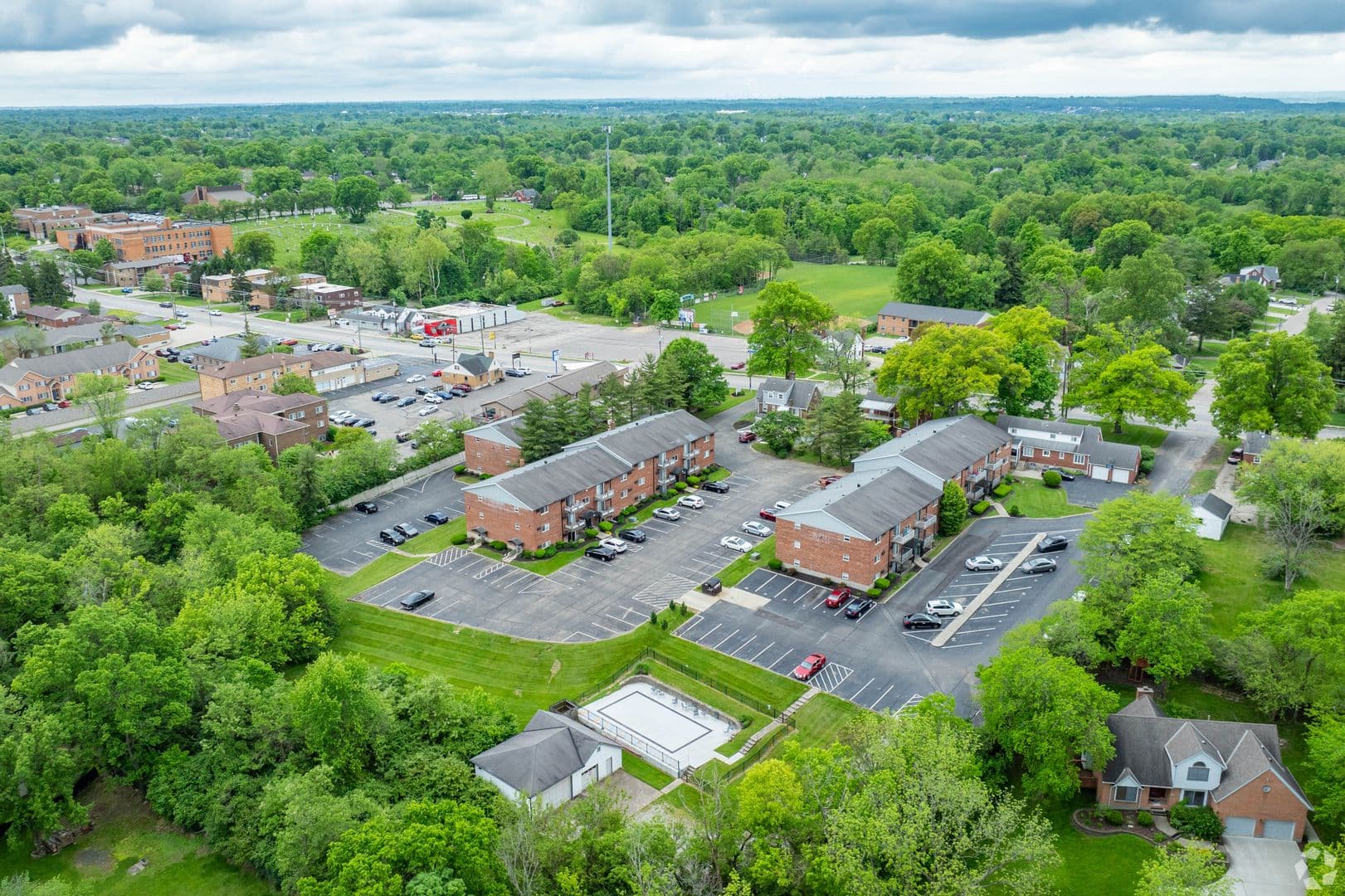 Cincinnati Apartment: 6380 Cheviot Road