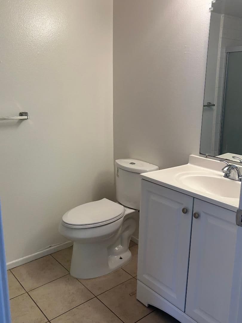 Sherman Oaks Apartment: Aqua Vista Properties LLC