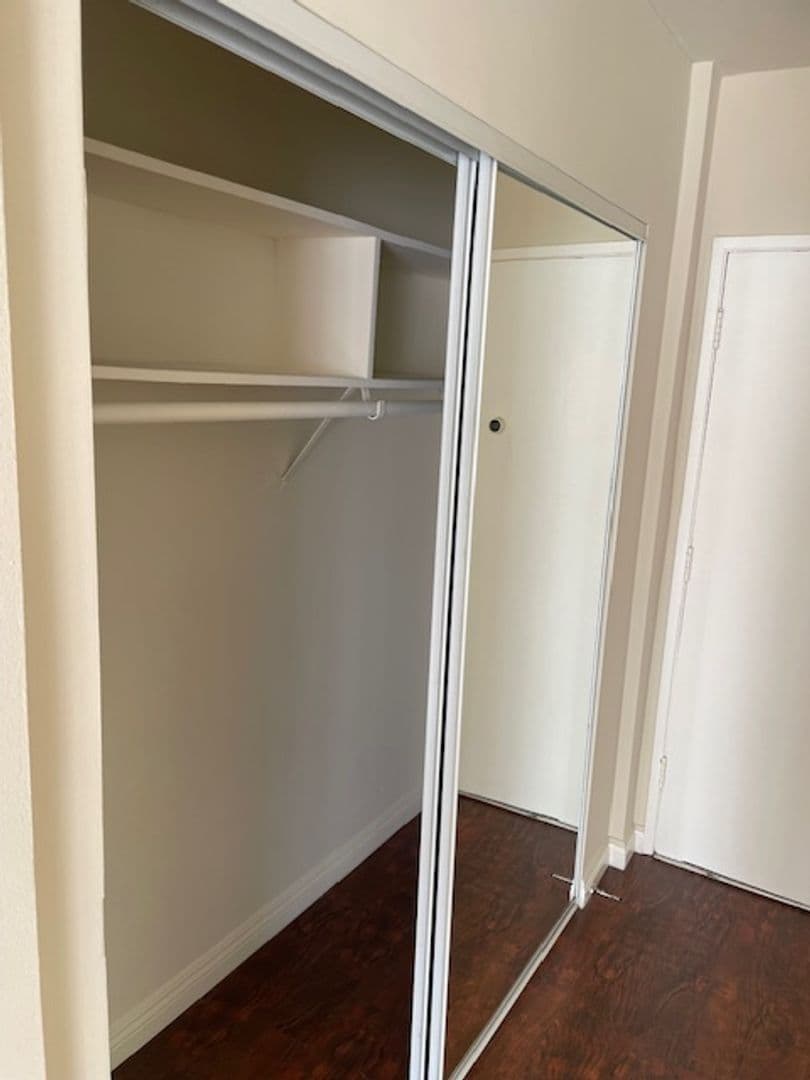 Los Angeles Apartment: 516 S. Alexandria Avenue