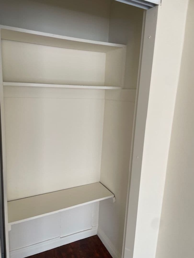 Los Angeles Apartment: 516 S. Alexandria Avenue