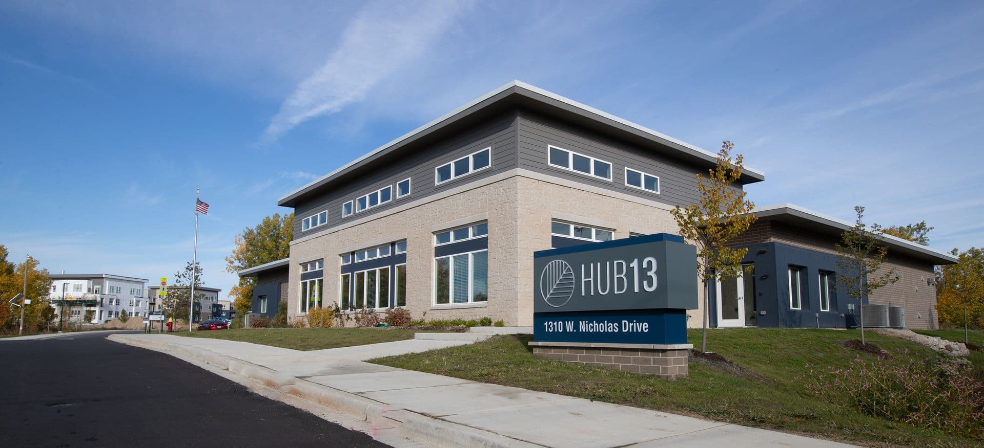 Oak Creek Apartment: 1310 W Nicholas Dr