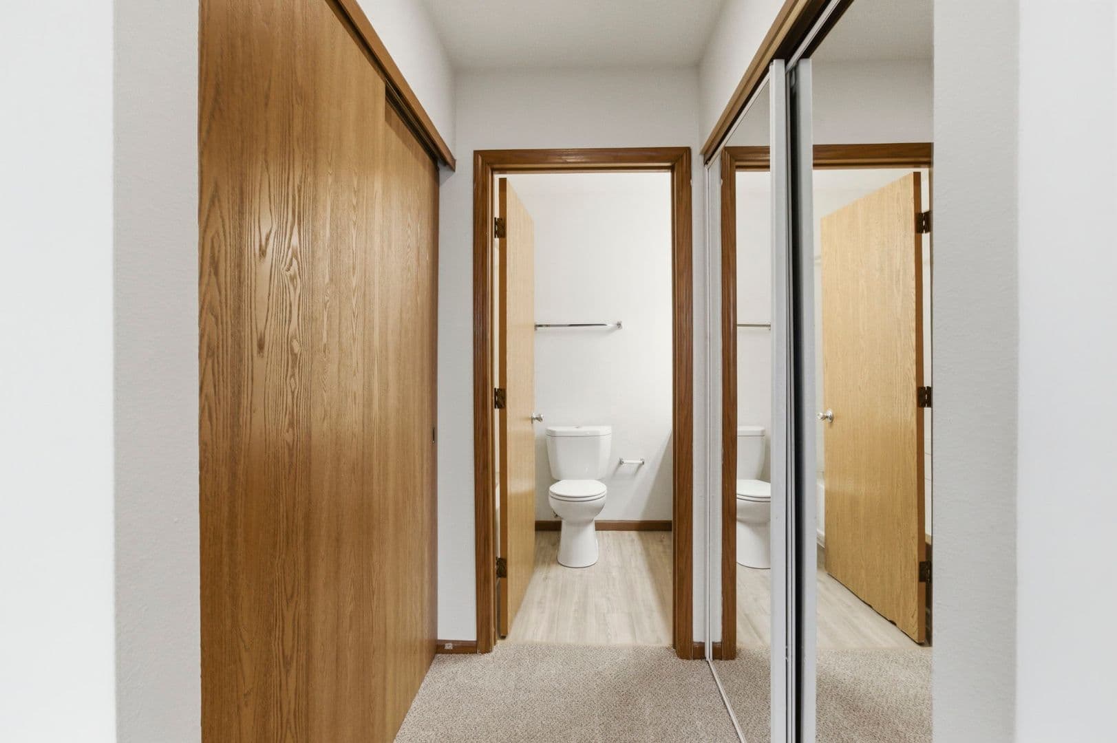 Brown Deer Apartment: 4401 W Deer Run Dr