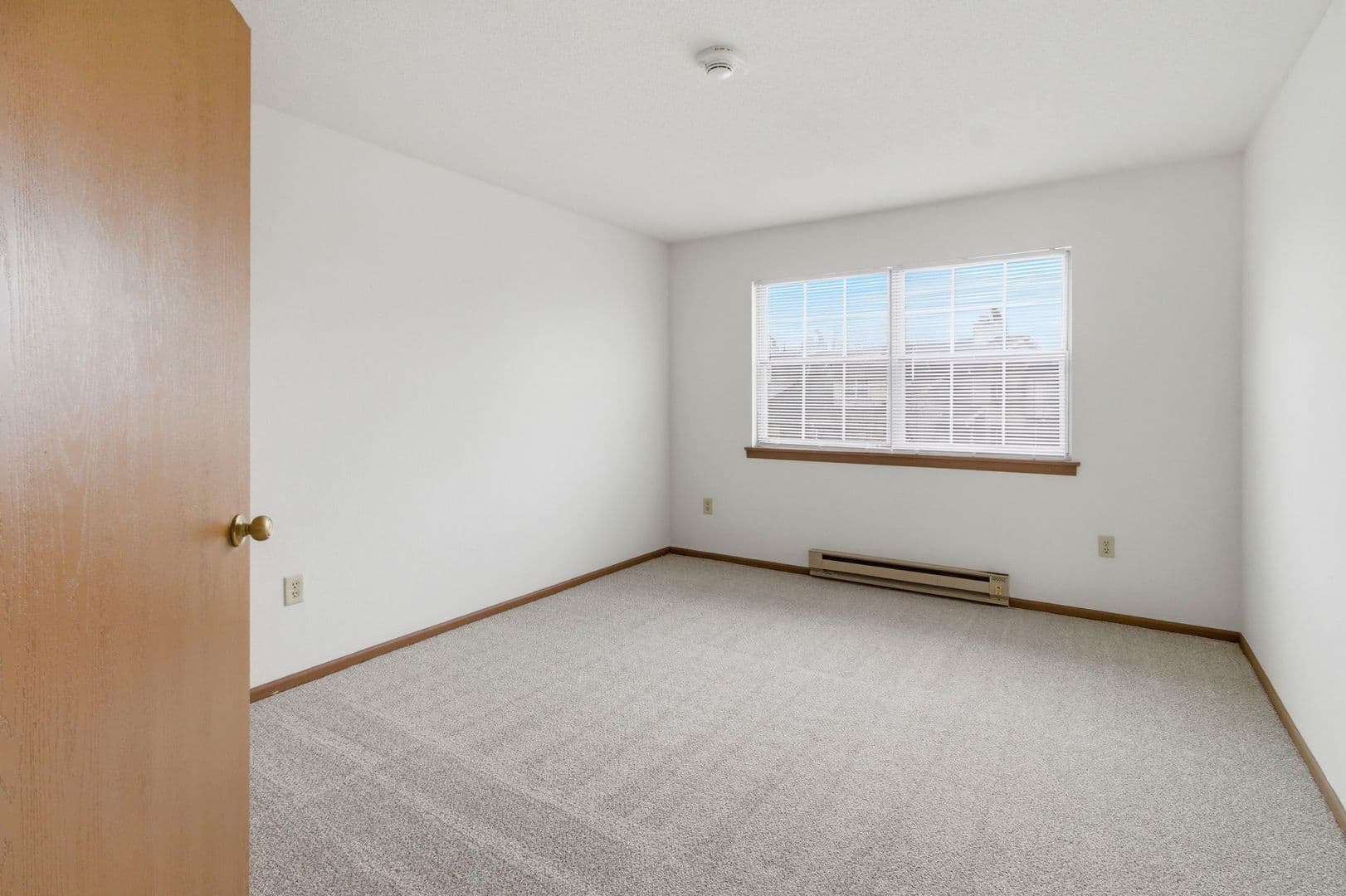 Brown Deer Apartment: 4401 W Deer Run Dr