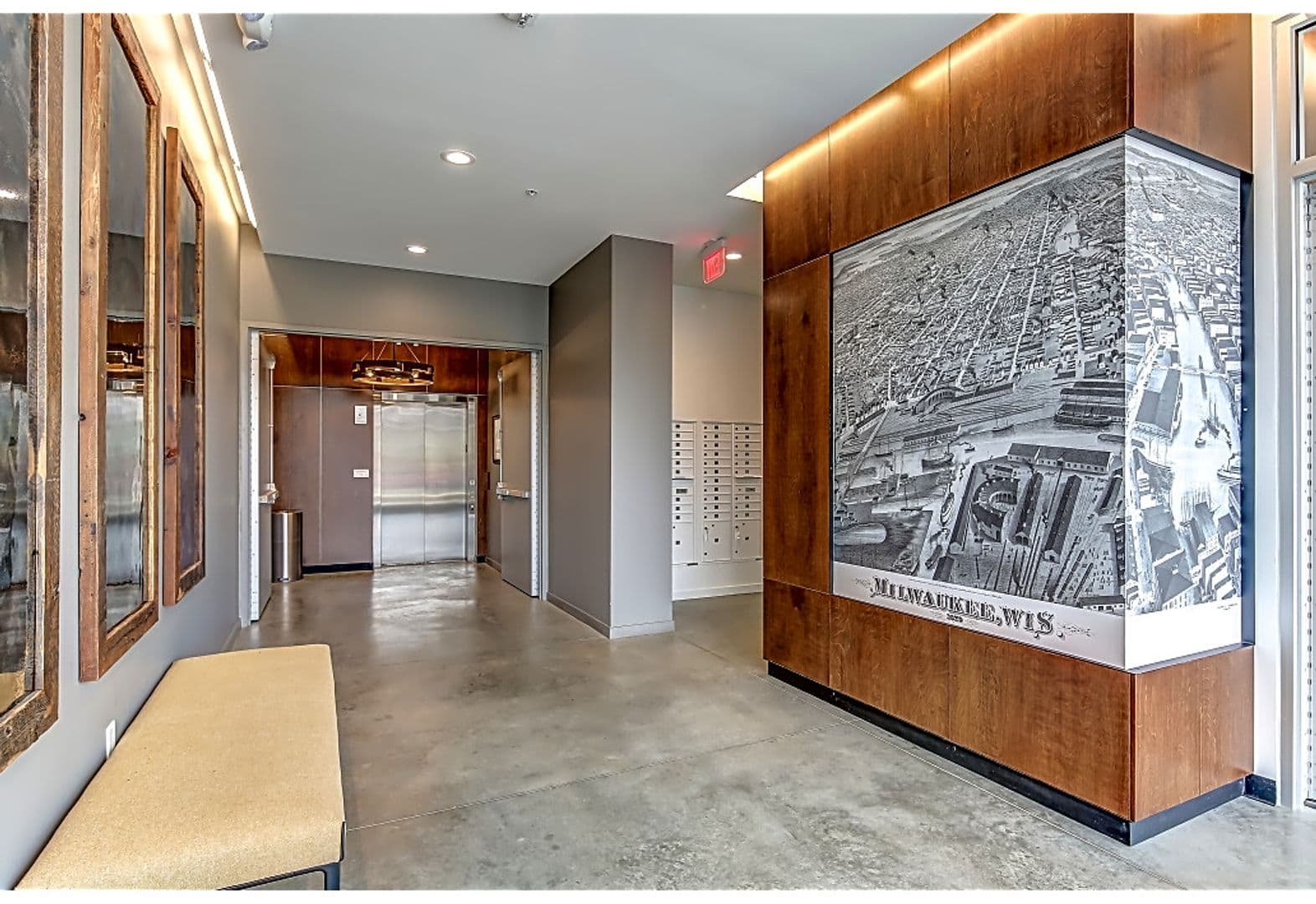 Milwaukee Apartment: 324 S 2nd St