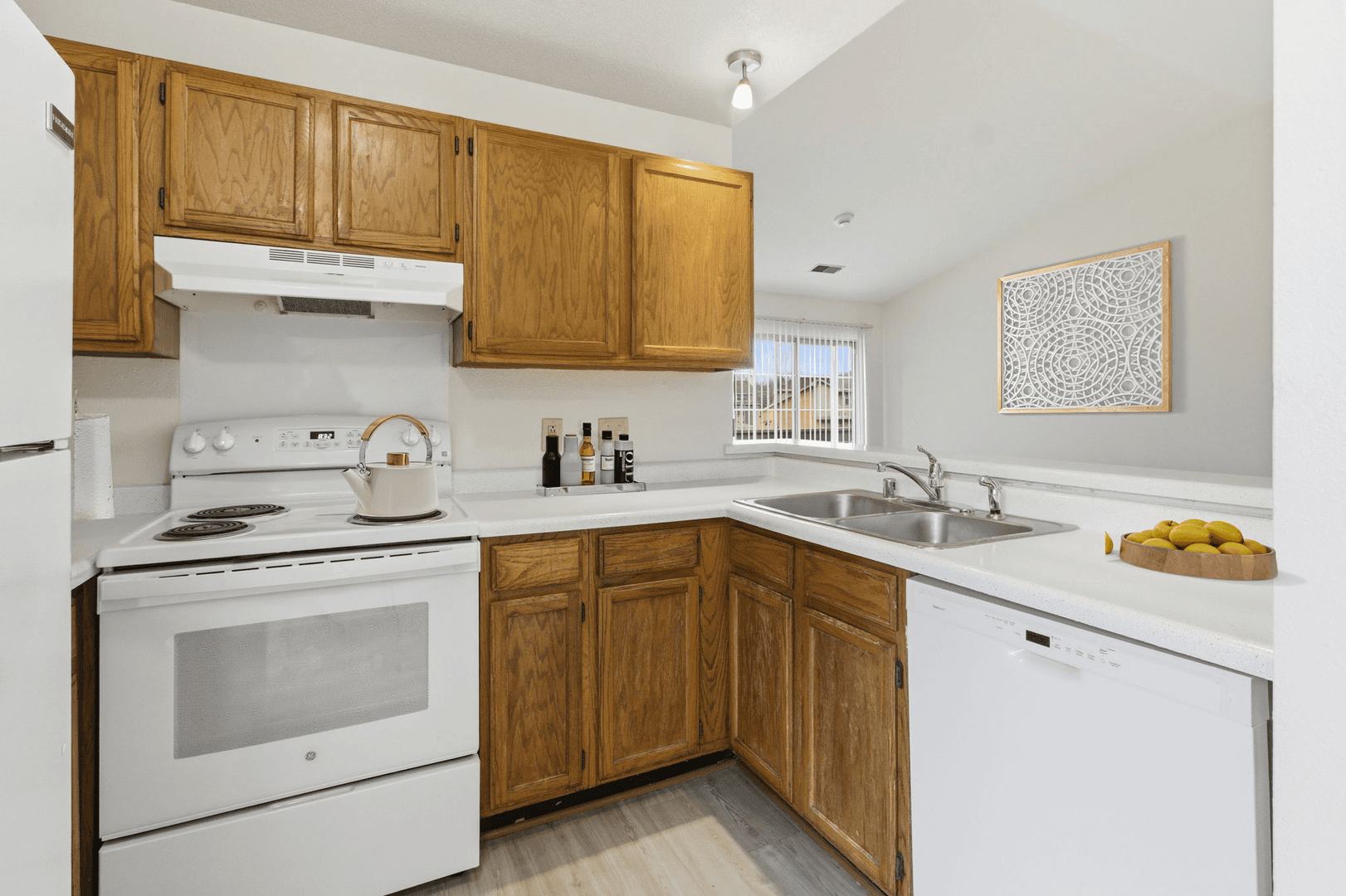 Brown Deer Apartment: 4401 W Deer Run Dr